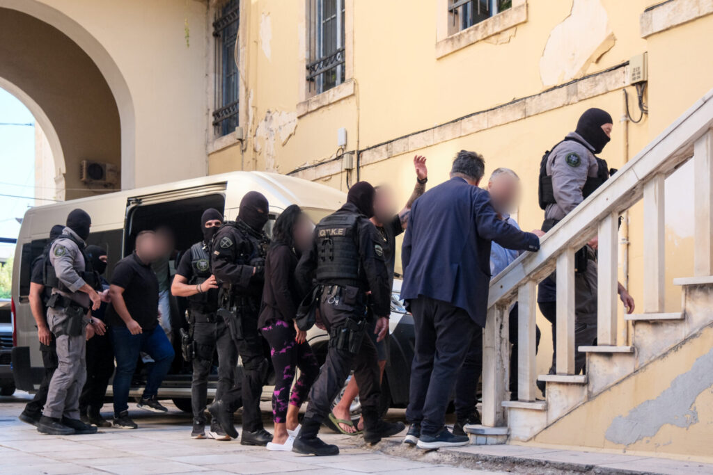 προφυλακιστέα-τα-δύο-αδέρφια-που-φέρο-1372023