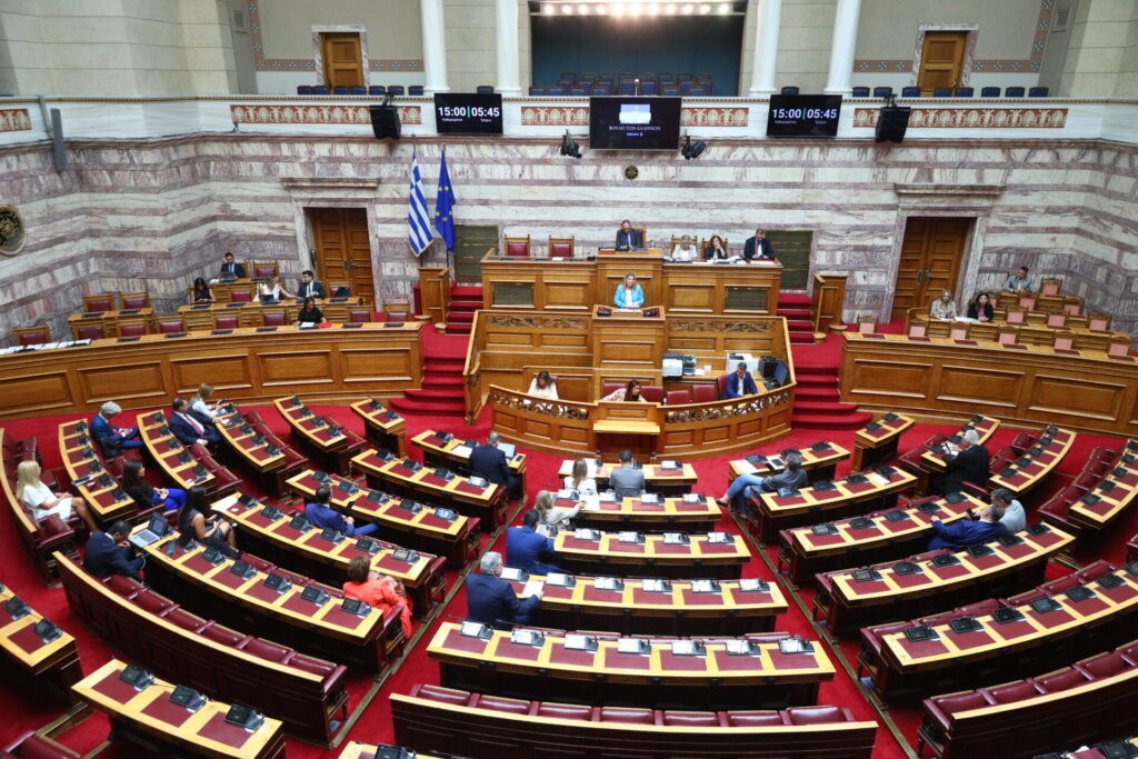 βουλή-πυρά-από-την-αντιπολίτευση-για-κ-1373969