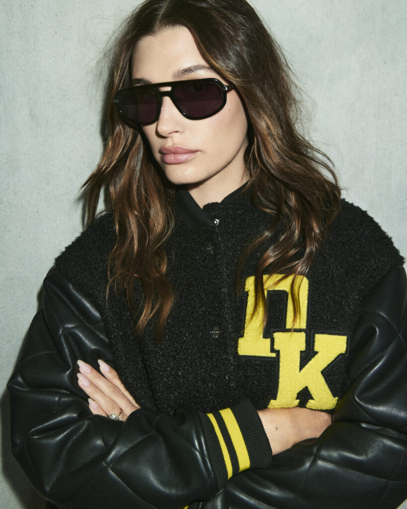 dkny-φθινόπωρο-2025-η-hailey-bieber-διεθνές-fashion-icon-είναι-το-ν-1370603
