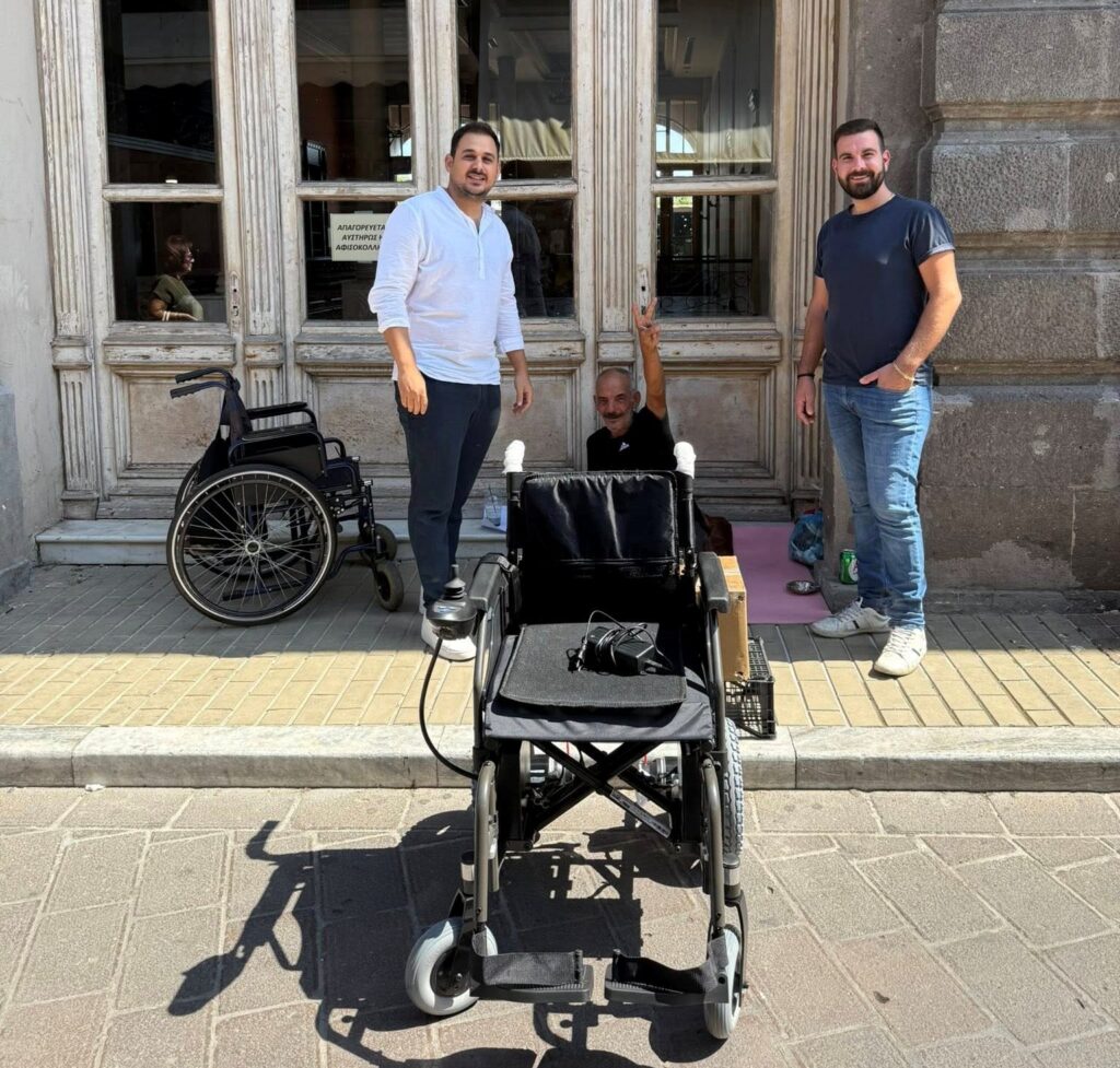 μάθημα-ανθρωπιάς-στη-λέσβο-αγόρασαν-α-1374448