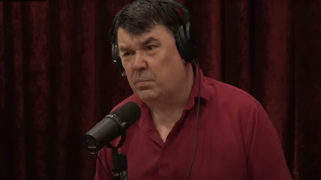 ο-γκράχαμ-λάινχαν-δημιουργός-του-father-ted-1370669