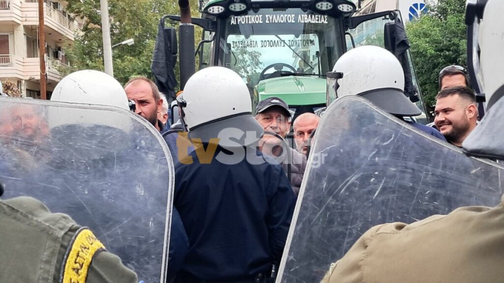 σύλληψη-on-air-αγρότη-που-συμμετείχε-στη-συ-1386411