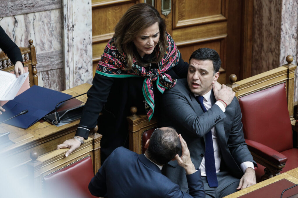 ανέβηκαν-οι-τόνοι-ανάμεσα-σε-μπακογιά-1394923