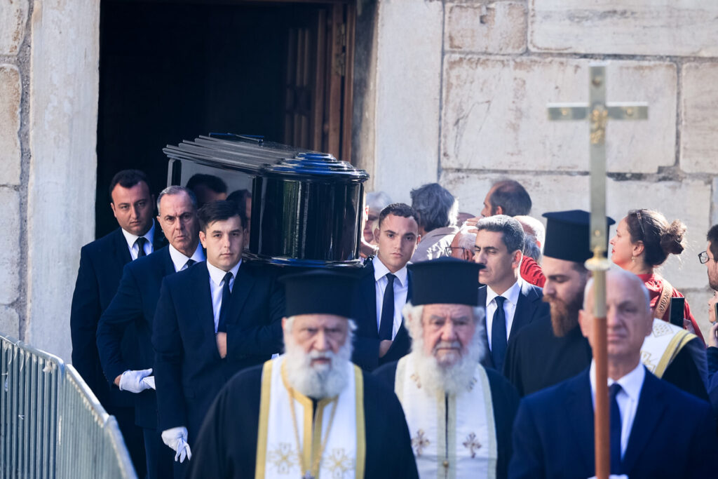 parallaxi-magazine-to-free-press-της-θεσσαλονίκης-1392965
