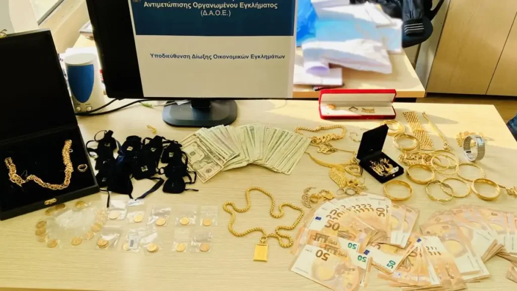 εξαρθώθηκε-κύκλωμα-που-διέπραττε-απά-1389530