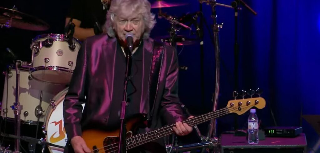 πέθανε-ο-john-lodge-τραγουδιστής-και-μπασίστα-1387483