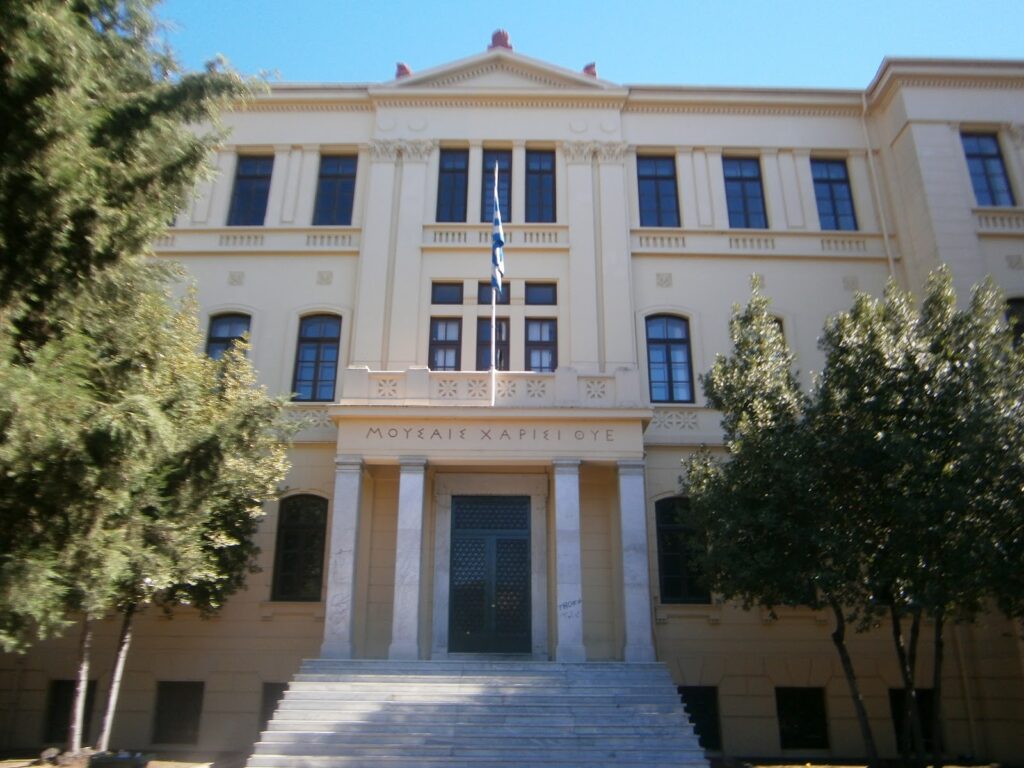 απαξίωση-στις-φιλολογικές-και-ανθρωπ-1389169