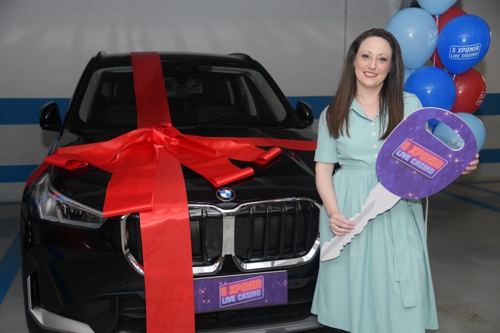 αυτή-είναι-η-τυχερή-που-κέρδισε-το-αυτο-1404627