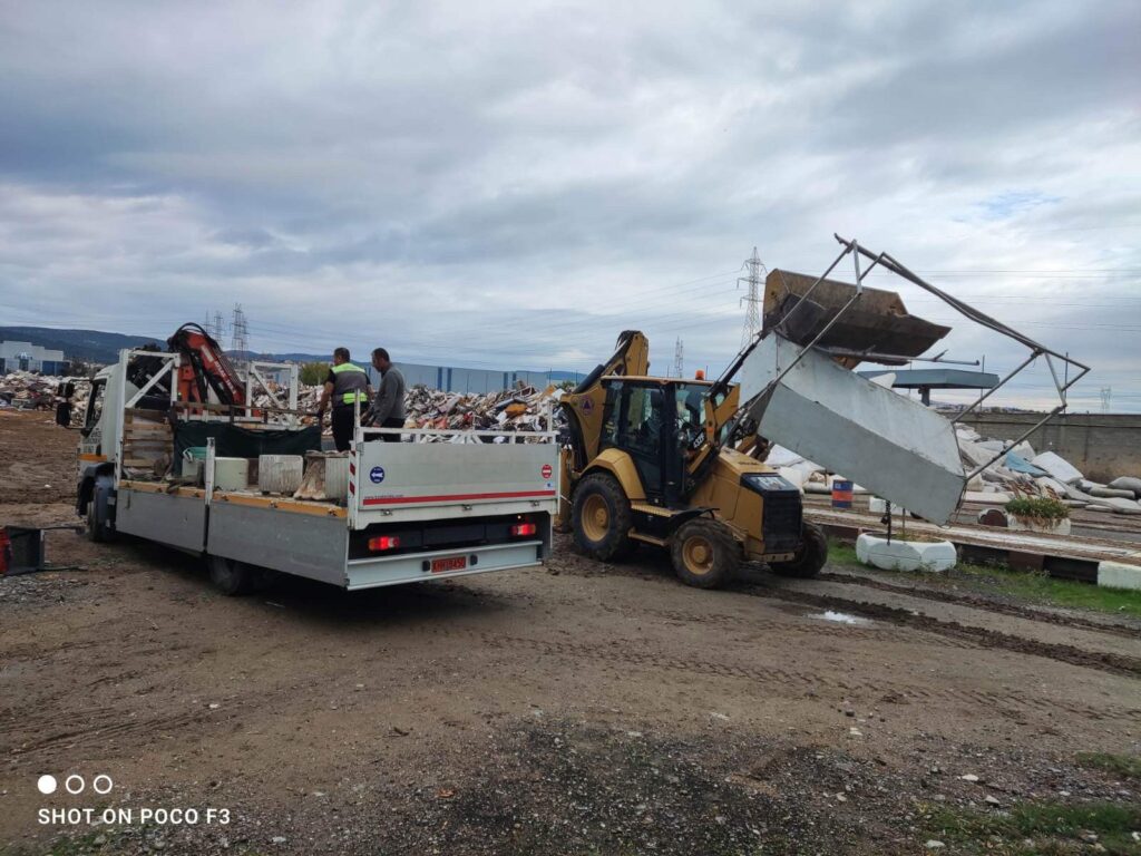 απομακρύνθηκαν-αυθαίρετα-αντικείμεν-1398045