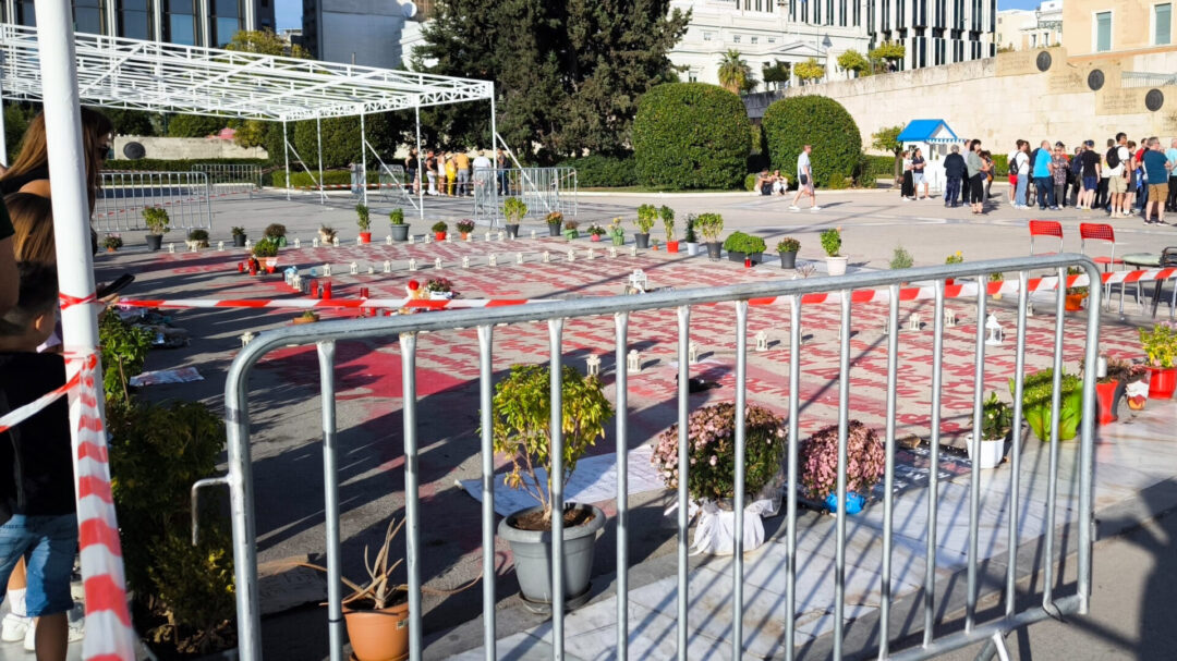 πώς-να-χωρέσει-η-δημοκρατία-σε-478938-τμ-1398932