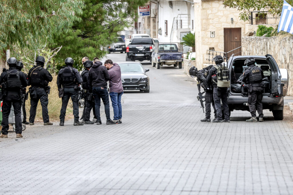 κρητική-βεντέτα-στο-ηράκλειο-πυροβολ-1395624