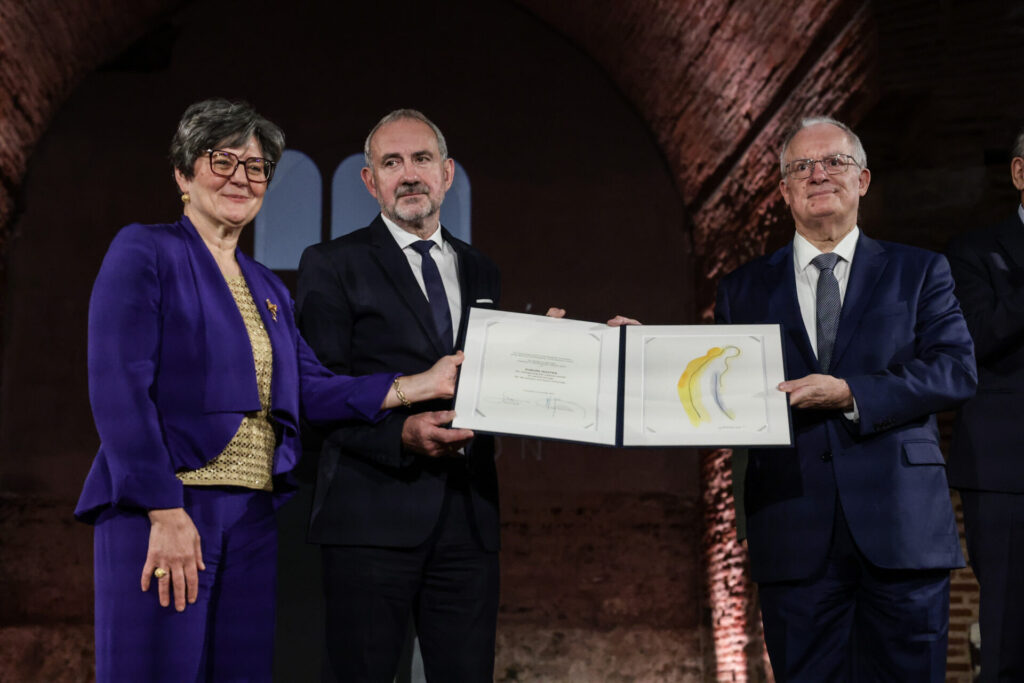 θεσσαλονίκη-tο-βραβείο-θεοφανώ-στον-1397826