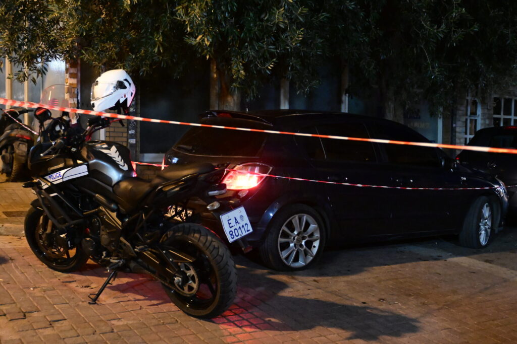 αθήνα-4-διαρρήκτες-τραυμάτισαν-αστυνο-1400264