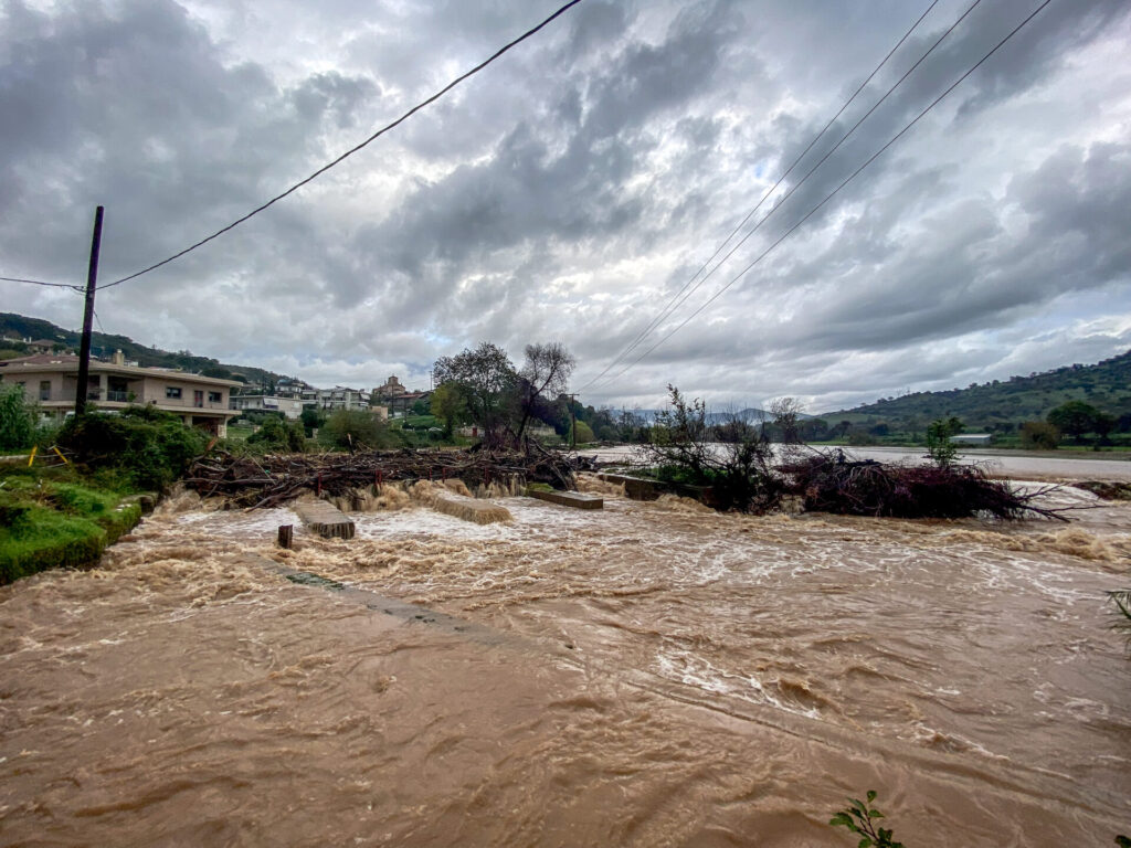 πλημμύρες-και-καταστροφές-από-την-κακ-1403838