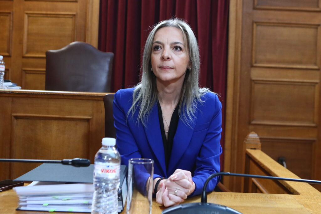 αλαλούμ-με-την-κομματική-ιδιότητα-της-1405110