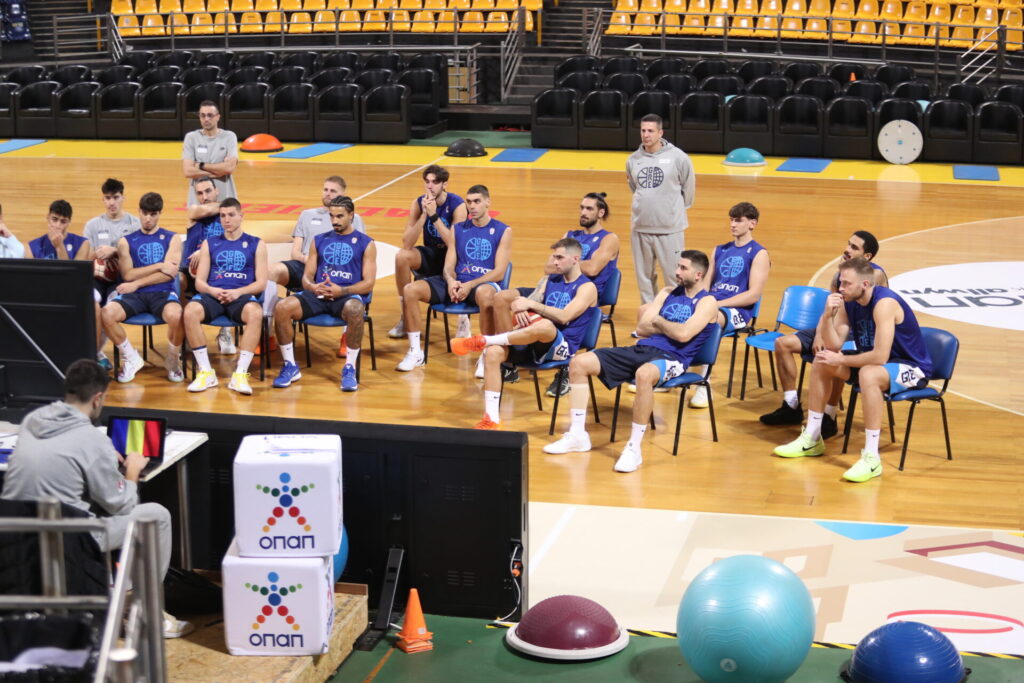 εικονες-με-πολλά-νέα-πρόσωπα-η-προπόνη-1405378