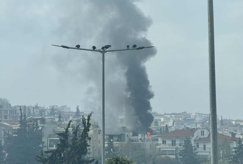 θεσσαλονίκη-συναγερμός-για-φωτιά-σε-δ-1401315