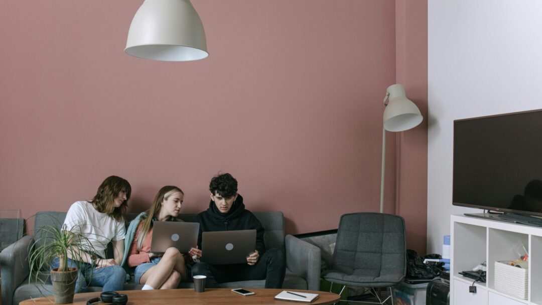 η-gen-z-γράφει-ξανά-τους-κανόνες-στους-εργα-1399998