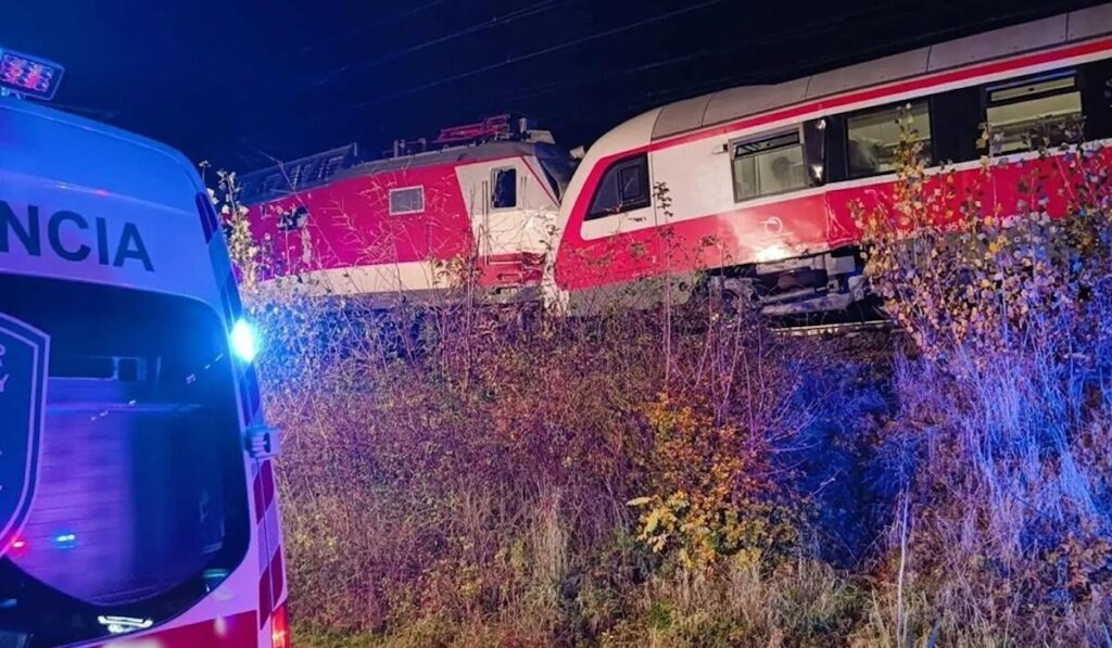 σλοβακία-σύγκρουση-τρένων-με-πολλούς-1398713