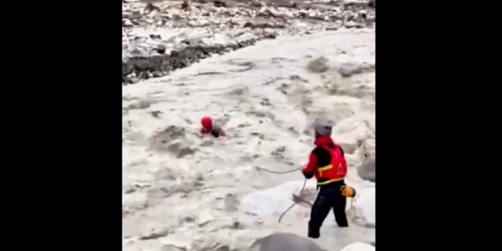 βίντεο-από-τη-διάσωση-πυροσβέστη-της-ε-1404025