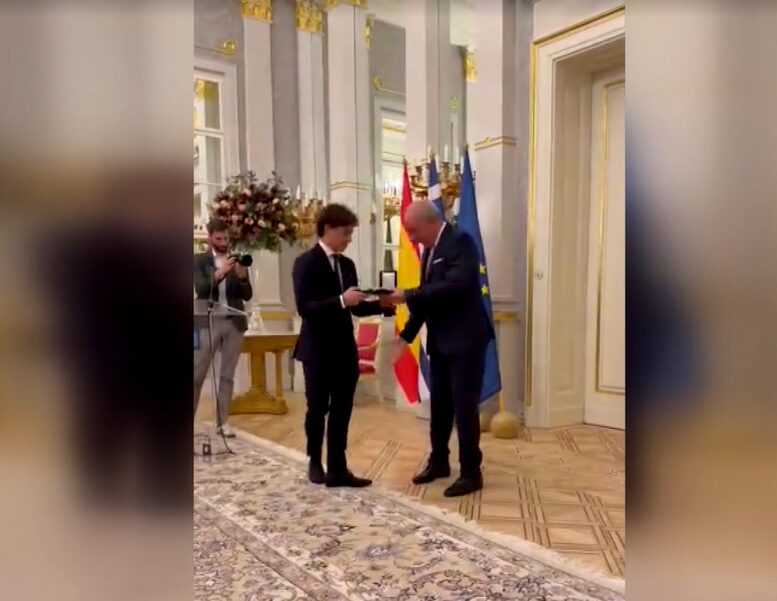 ουγγαρία-βραβεύτηκε-νεαρός-από-τη-θεσ-1398662