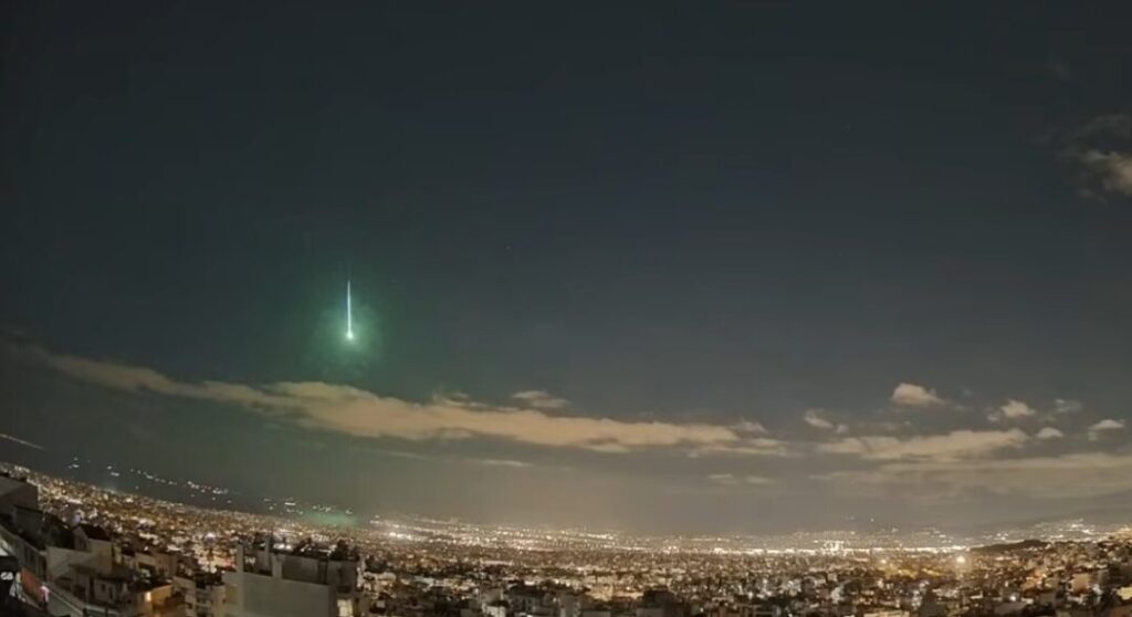 μεγάλη-λάμψη-βολίδας-εμφανίστηκε-στο-1398168