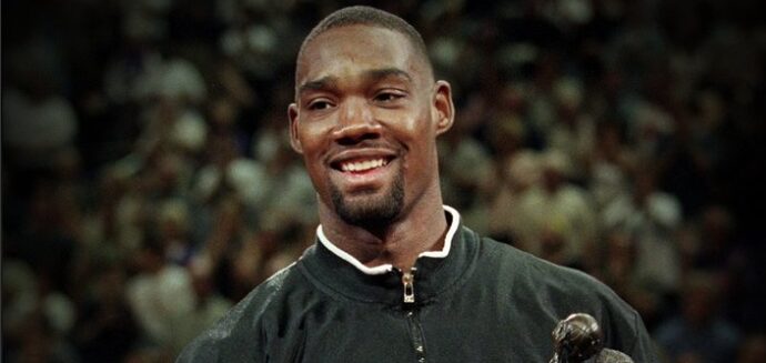 θρήνος-στο-νβα-πέθανε-ο-ρόντνεϊ-ρότζερ-1403875