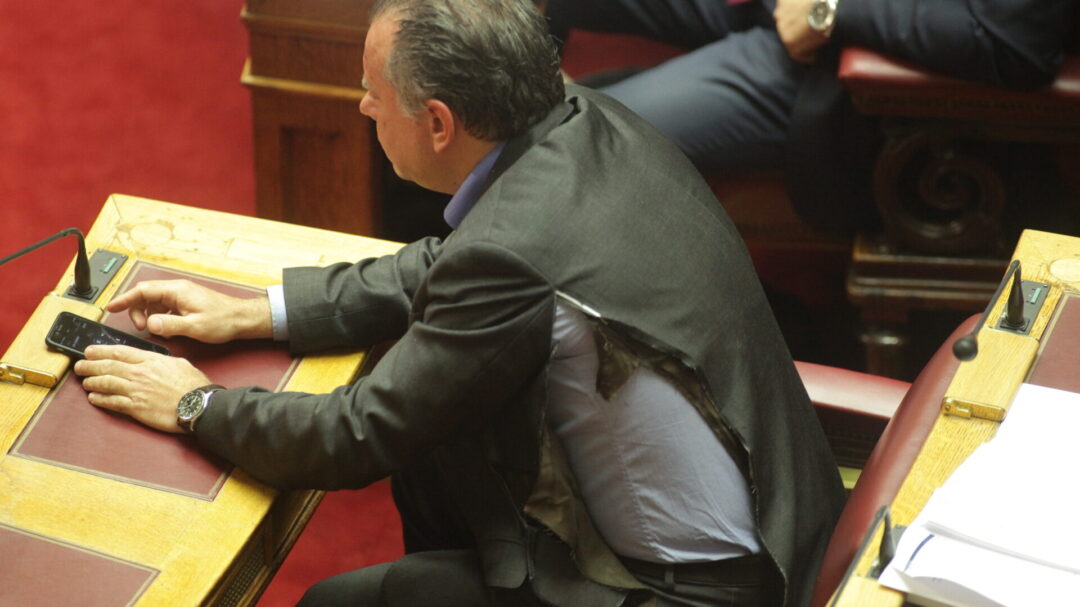 η-βία-ως-εικόνα-στην-πολιτική-σκηνή-1416962