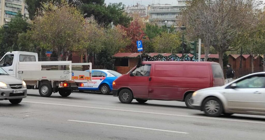 βίντεο-με-μαύρες-σημαίες-και-κορναρίσ-1407833