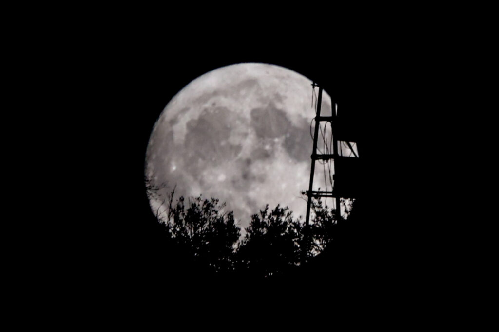 πότε-θα-δούμε-την-πρώτη-πανσέληνο-της-χ-1418323