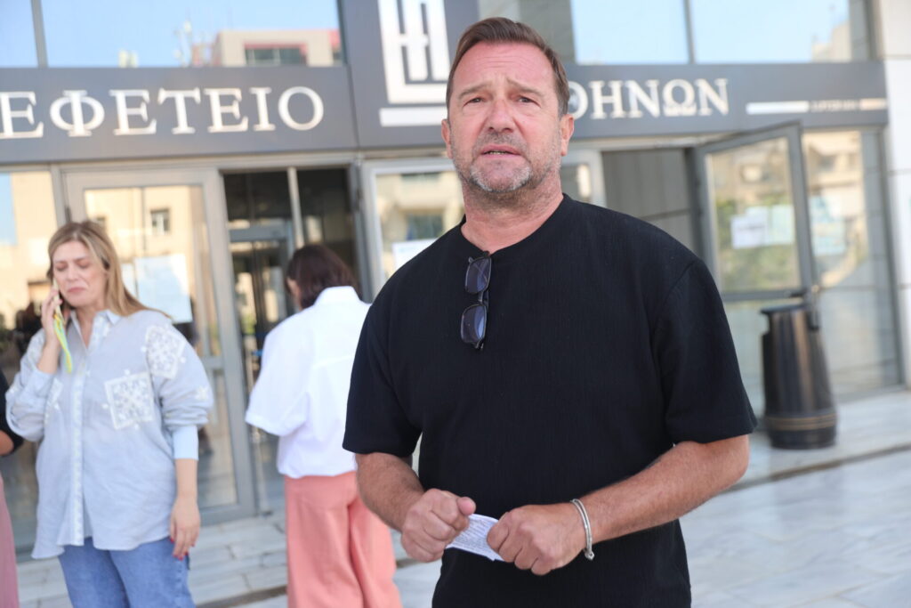 πλακιάς-για-καρυστιανού-πλέον-αναπν-1413091