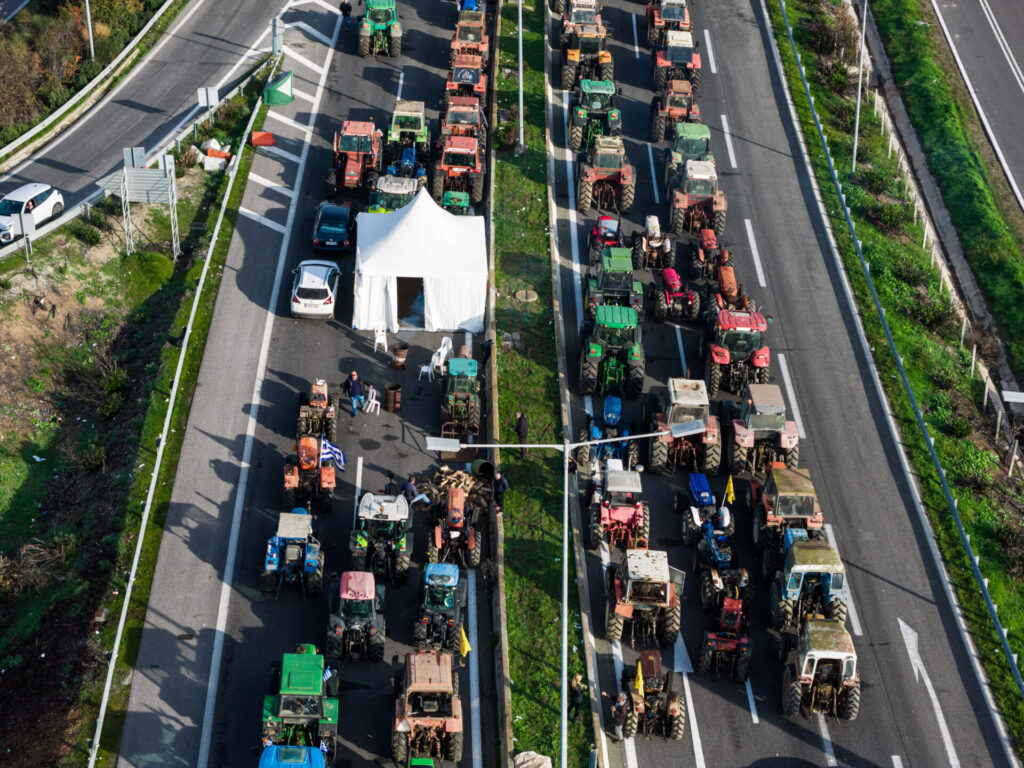 τα-μπλόκα-των-αγροτών-ενισχύονται-τα-1407453