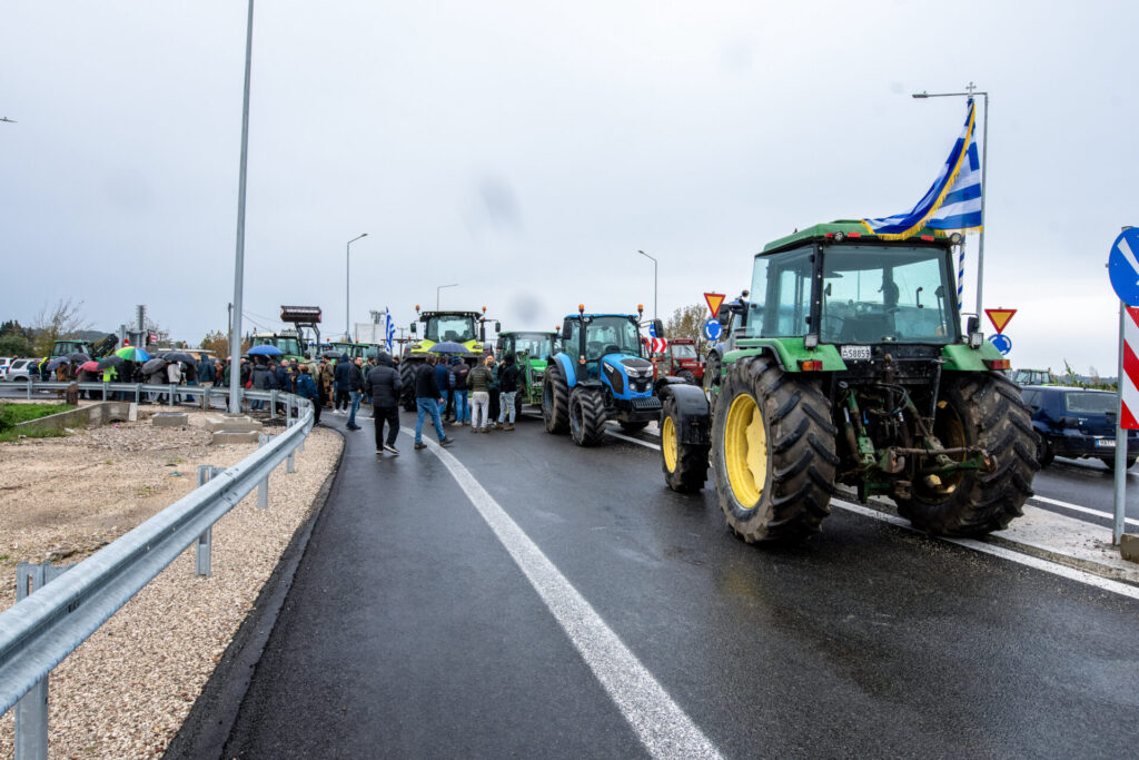 στο-τελωνείο-του-προμαχώνα-οι-αγρότες-1408225