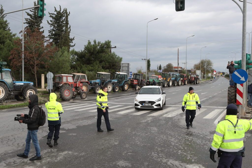 δεν-θα-επιβιώσουμε-μετά-τα-μπλόκα-α-1411007