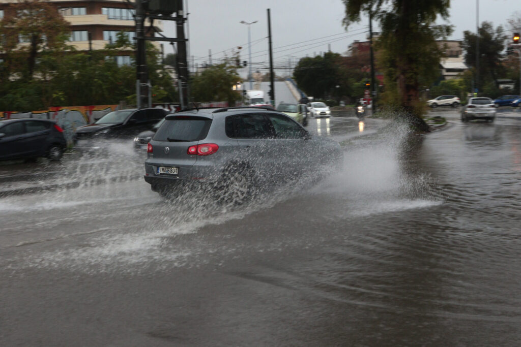 η-κακοκαιρία-byron-σαρώνει-τη-χώρα-ποιε-1409405