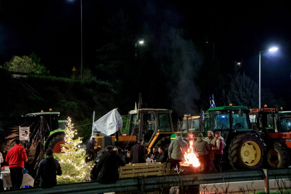 αγρότες-νέα-μπλόκα-ολιγόωροι-αποκλει-1410510