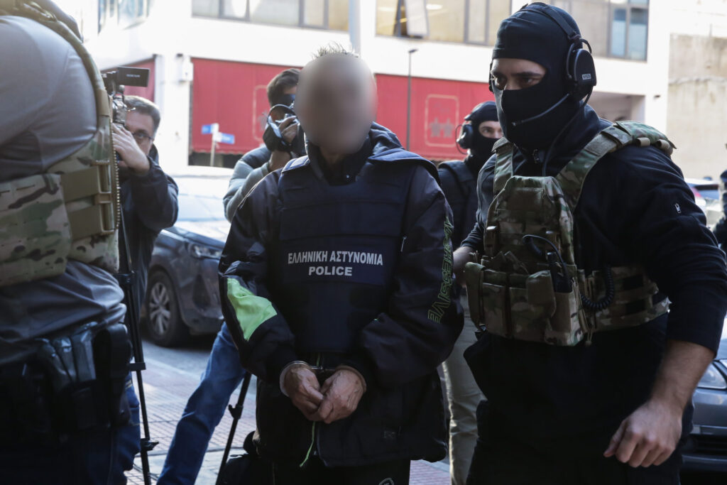 στη-φυλακή-ο-έλληνας-εσκομπάρ-τι-ισ-1414588