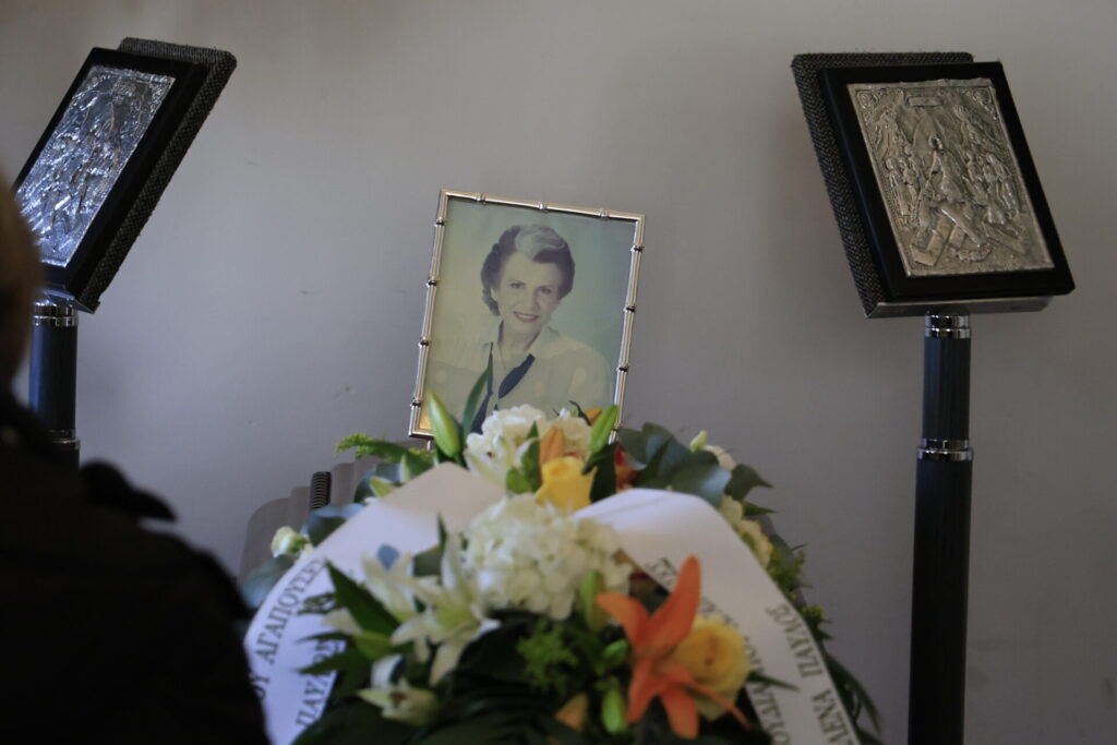 σε-κλίμα-οδύνης-το-τελευταίο-αντίο-στη-1418113