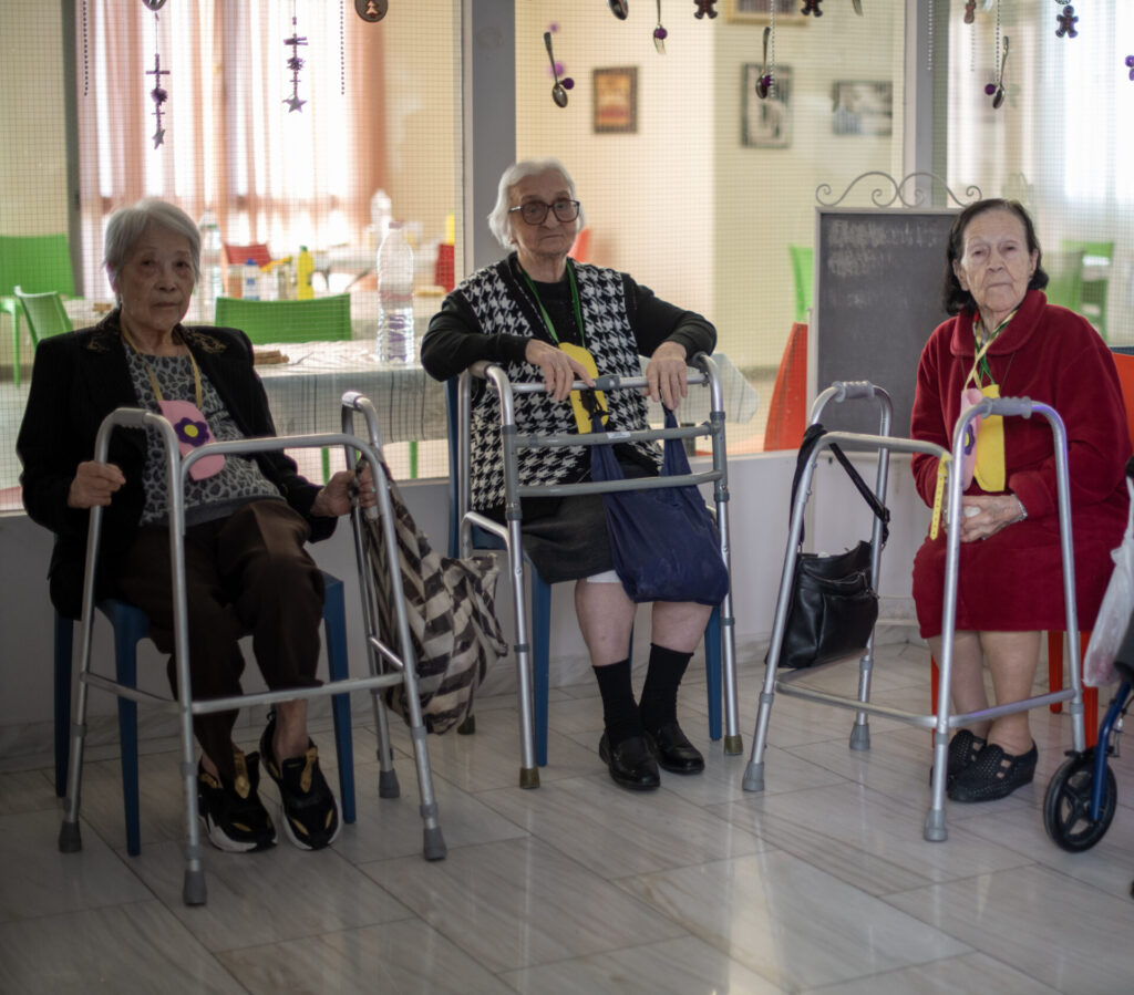στο-χαρίσειο-γηροκομείο-η-τρίτη-ηλικί-1411950