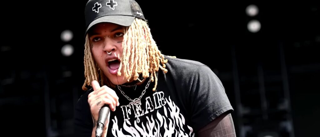 πέθανε-ο-ράπερ-poor-stacy-1407472