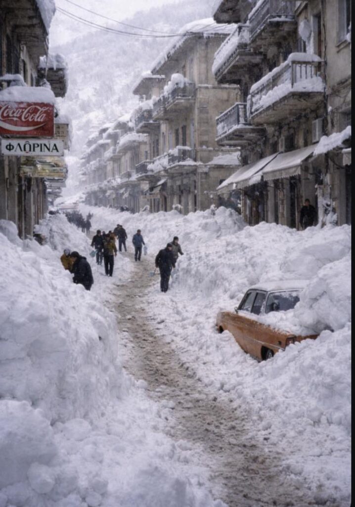 ο-χιονιάς-του-1983-που-παρέλυσε-τα-πάντα-στ-1415324