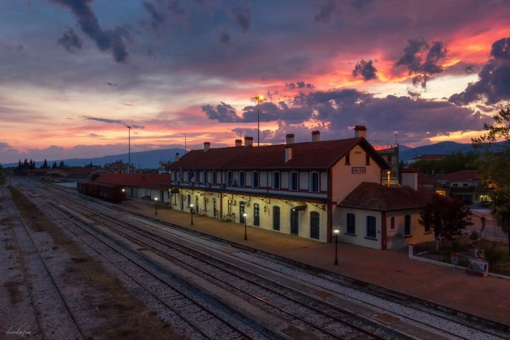 μετά-από-130-χρόνια-έκλεισε-ο-σιδηροδρομ-1430745