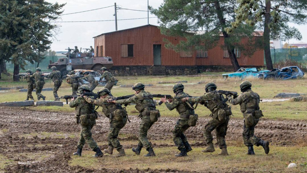 από-τα-θρανία-και-τα-αμφιθέατρα-στη-μα-1425869