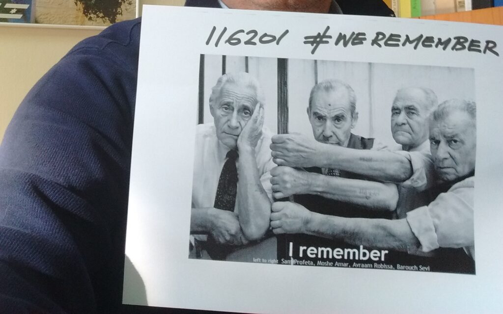 μια-φωτογραφία-μια-αβάσταχτη-ερώτηση-1429133