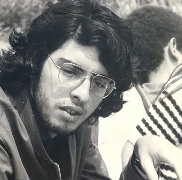 ένας-αιώνιος-ένοικος-πάνω-στη-γραμμή-τ-1425448