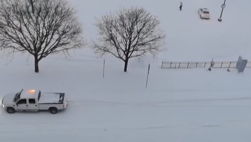 ηπα-στους-30-οι-νεκροί-από-τη-συνεχιζόμε-1429303