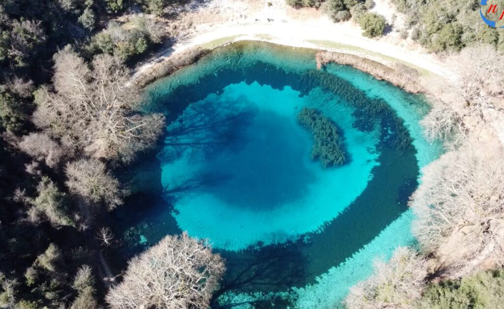 σε-αυτή-την-λίμνη-το-νερό-στέρεψε-το-καλ-1429686