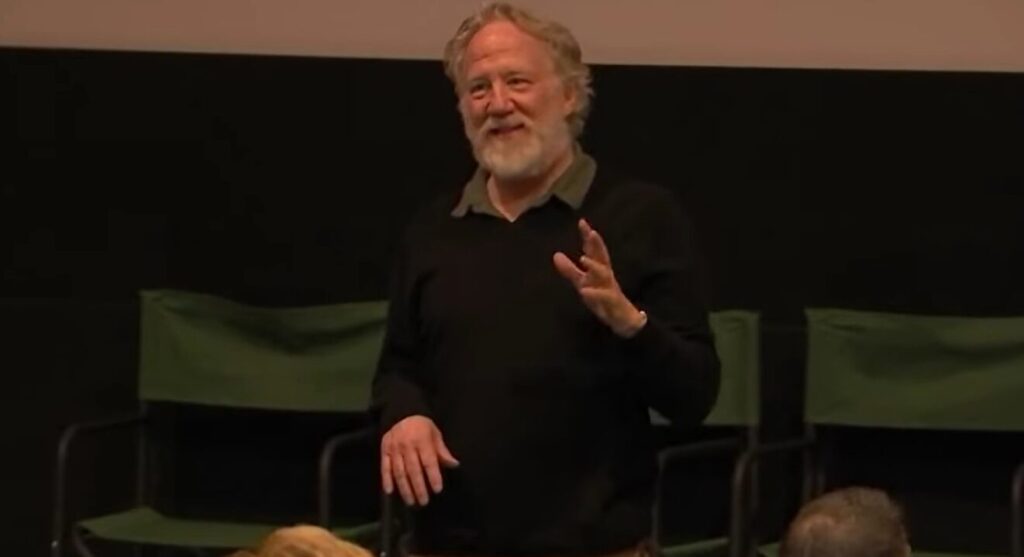 τίμοθι-μπάσφιλντ-συνελήφθη-για-σεξου-1422574