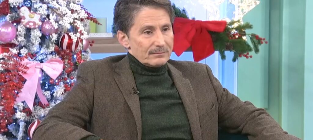 ο-εγγονός-του-ίδιου-του-καραγάτση-παίζ-1423392