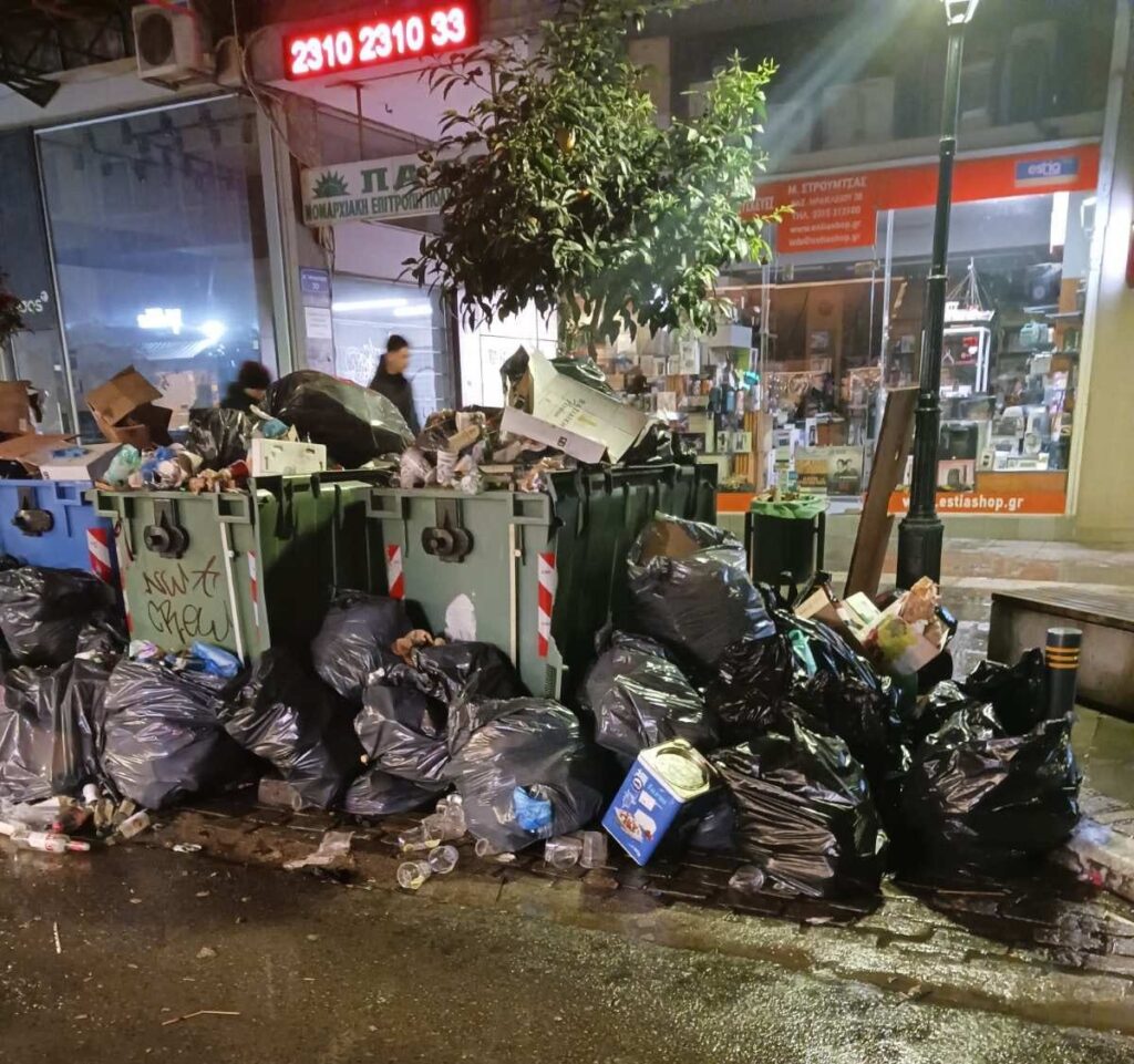 η-θεσσαλονίκη-υποδέχθηκε-το-2026-με-σκου-1419486